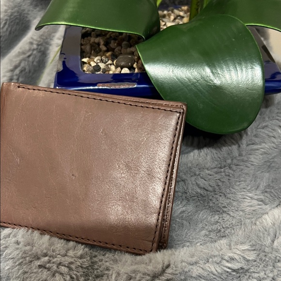 Stafford Dark Brown Leather Wallet  NWOT retail $20 ❤️ - Picture 3 of 5